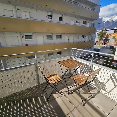 Stylish In + 1 Parking Spot Appartement *