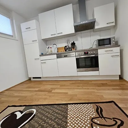 Stylish In + 1 Parking Spot Lägenhet