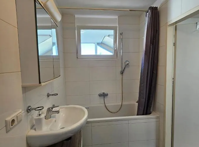 Stylish In + 1 Parking Spot Apartman Innsbruck