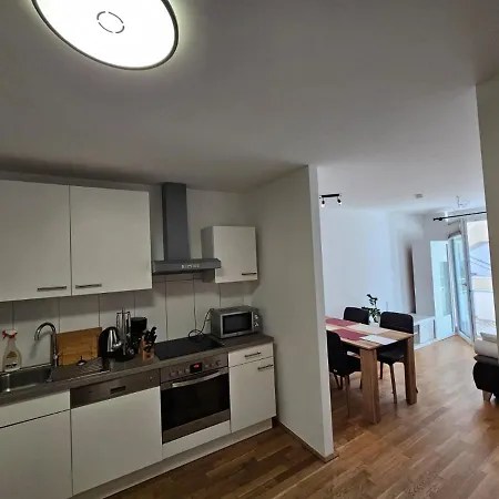 Apartmán Stylish In + 1 Parking Spot Innsbruck